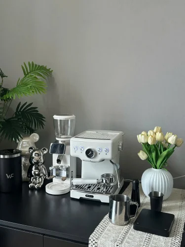 Nhấp để xem toàn màn hình Review Em4212max 1 1