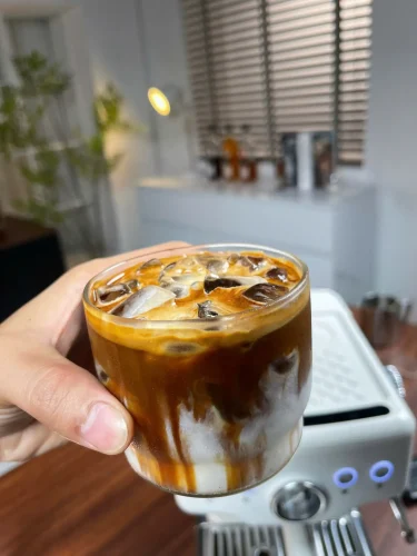 Nhấp để xem toàn màn hình Review Em4212max 19 1